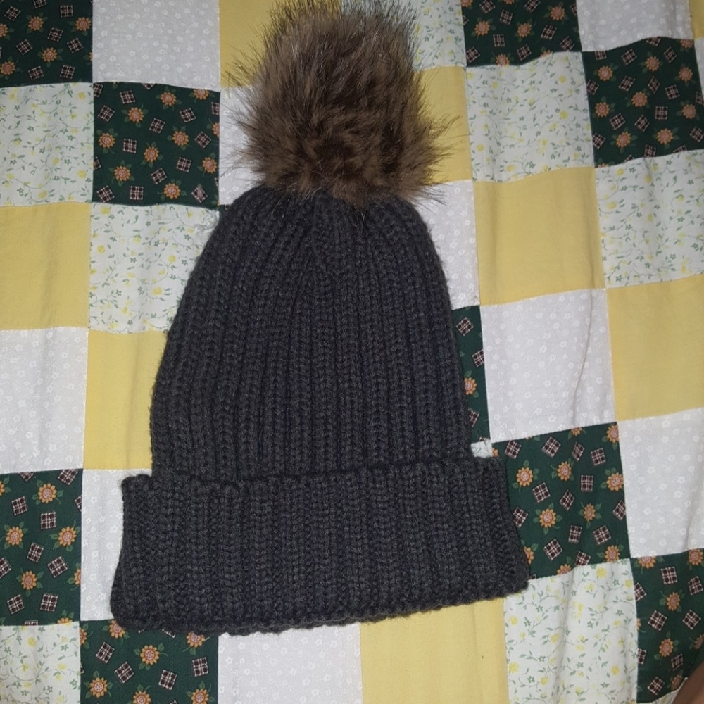 Grey hat